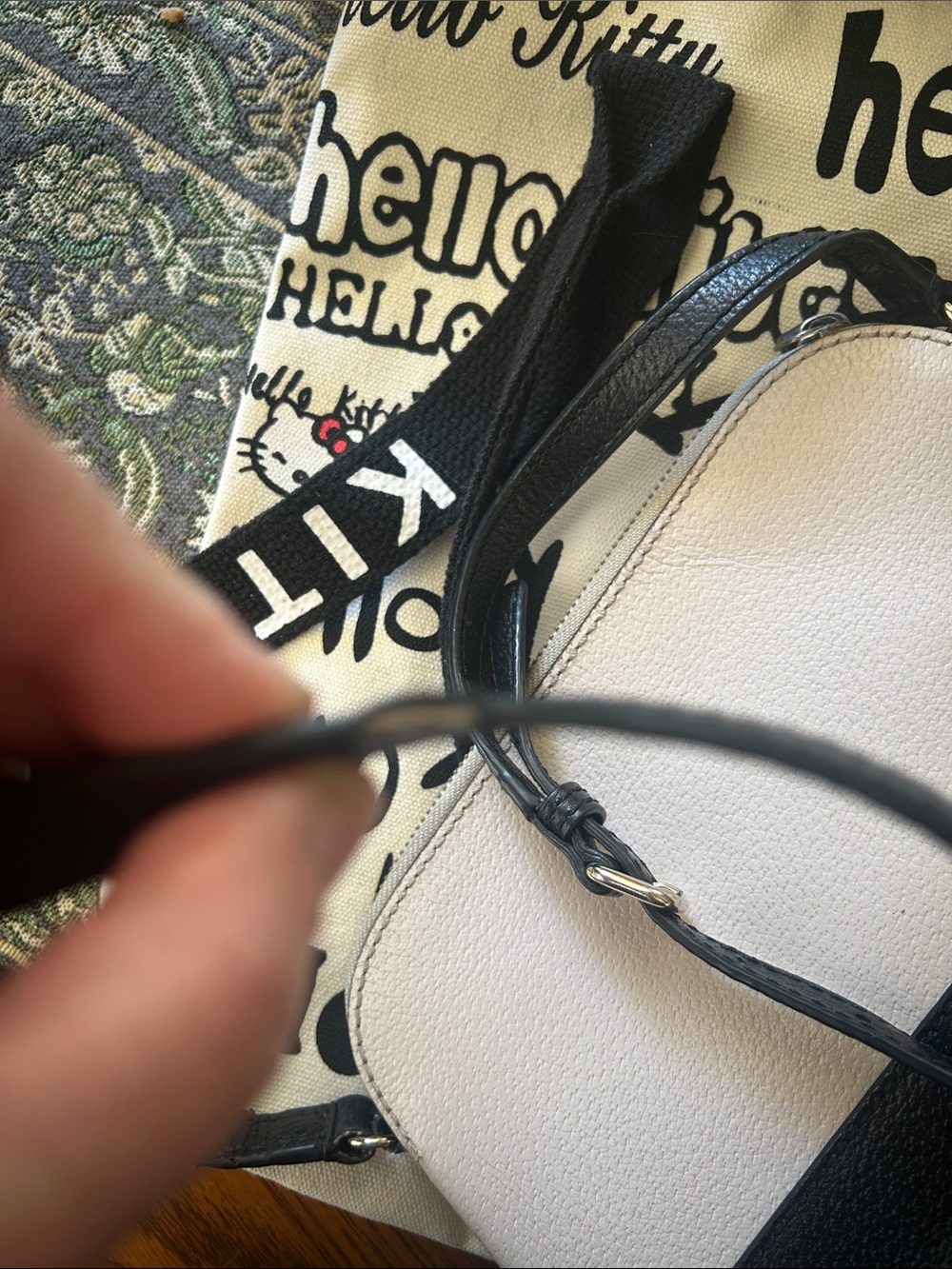 kate spade Two-Tone Black and Cream Leather Crossbody Bag - Picture 4 of 6
